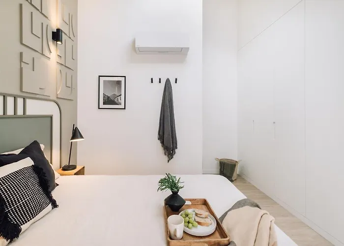 Marley - 1 Bedroom And Parking In Campolide * Lissabon