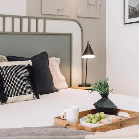 Marley - 1 Bedroom And Parking In Campolide * Lisbona